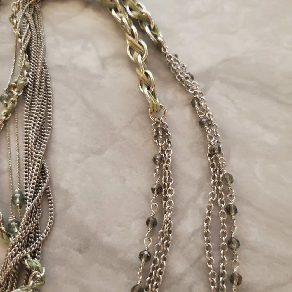 ✨ Talbots Necklace Multi Strand Green Silver Chain Fabric Raffia Beaded Peppy ✨ - Picture 5 of 6